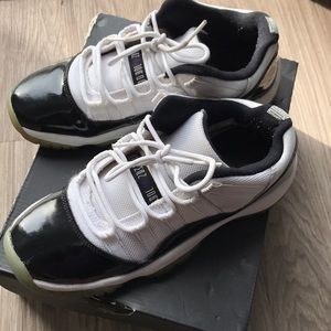 Air Jordan 11 Low 'Concord'
